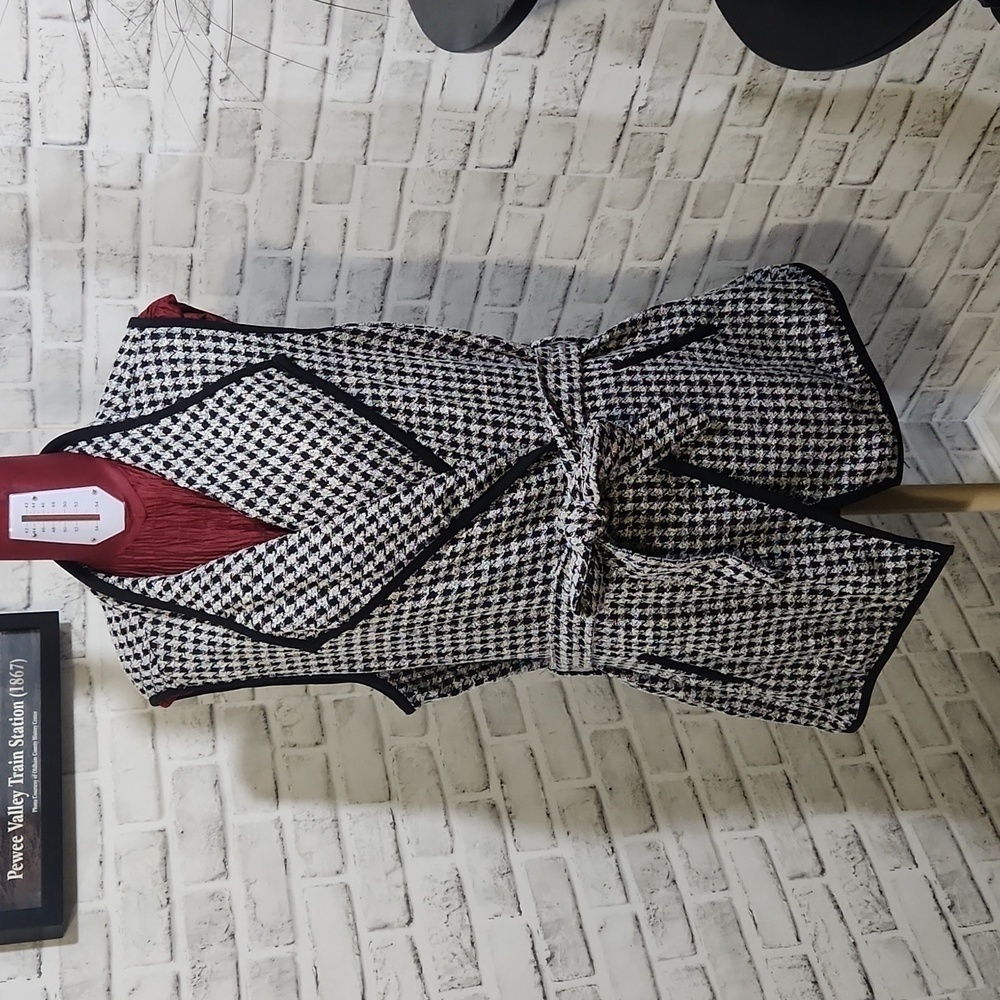 CJ Banks SZ 1X Wrap Vest